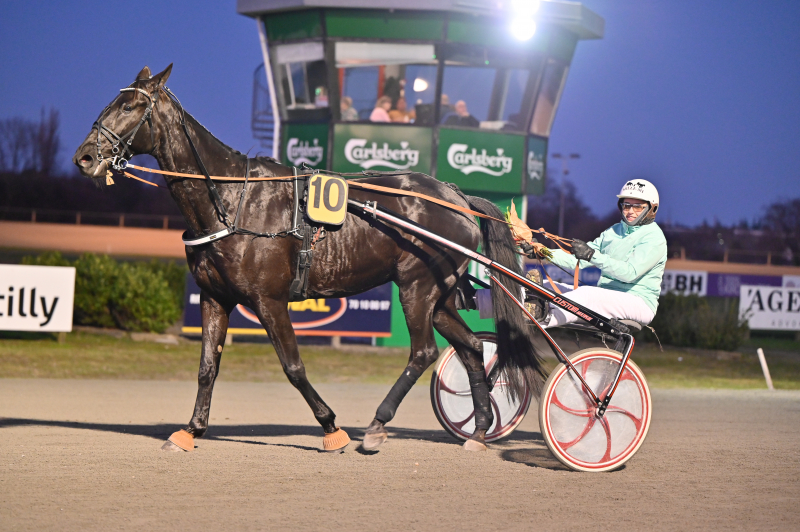 Mille-Mi Rosenfeldt med første sejr BORNTOWIN_DSC_7537
