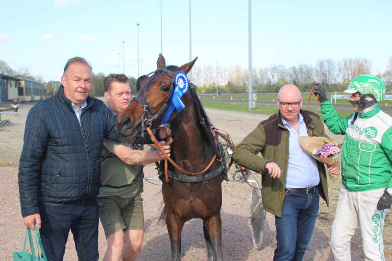 Udland - Dansk sejr Hattrick_diDamg_rd_2_220505