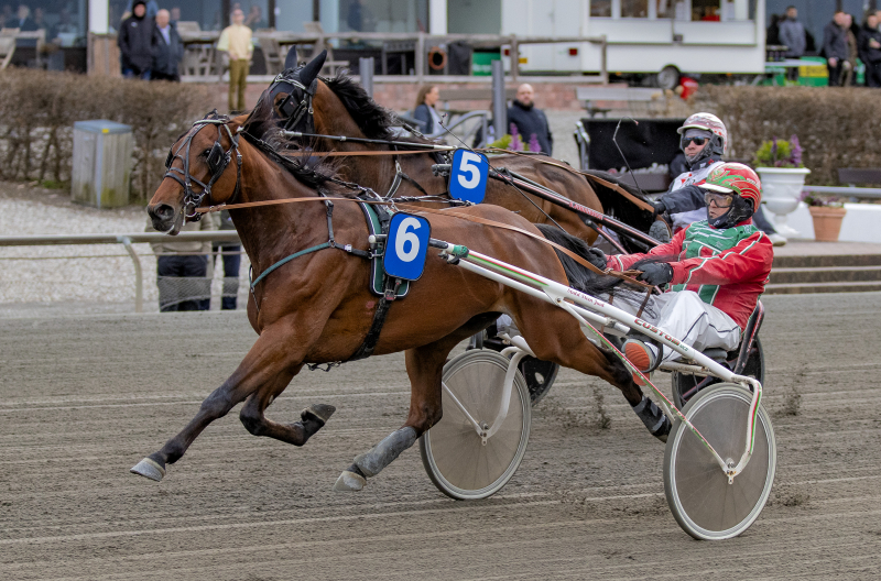 Auktionskøb – Ser Fantastisk ud - Auktion igen inden længe HIT_THE_ROAD_JACK_S2_5576