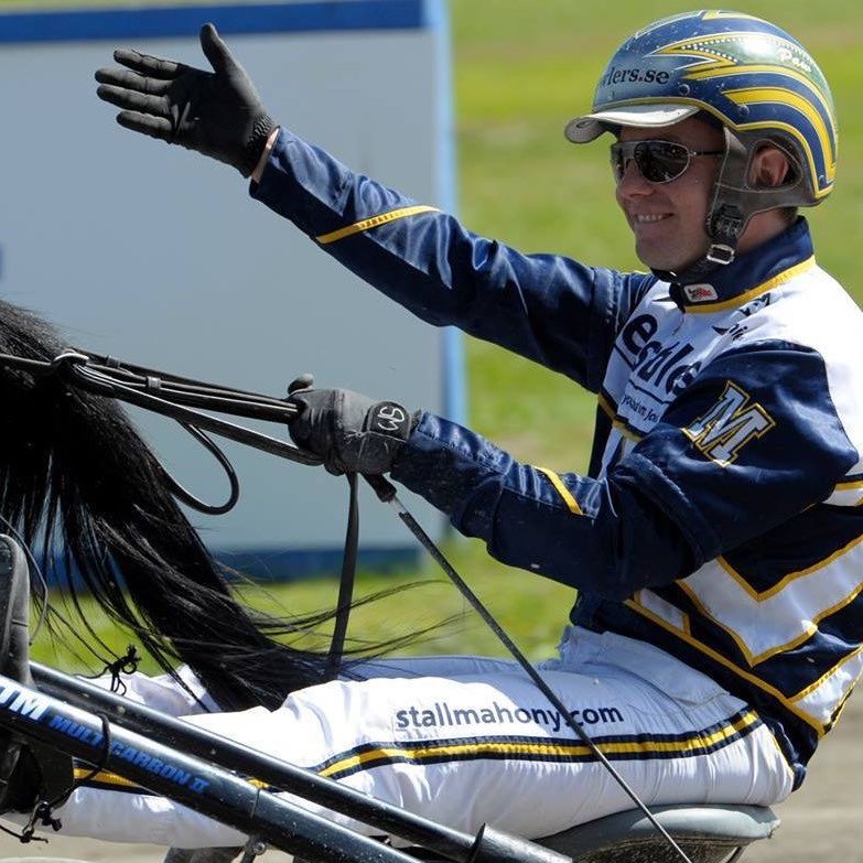 Paw Mahony sælger hest – Flere kåringer 275866259_10226041731046534_6505765873894703515_n