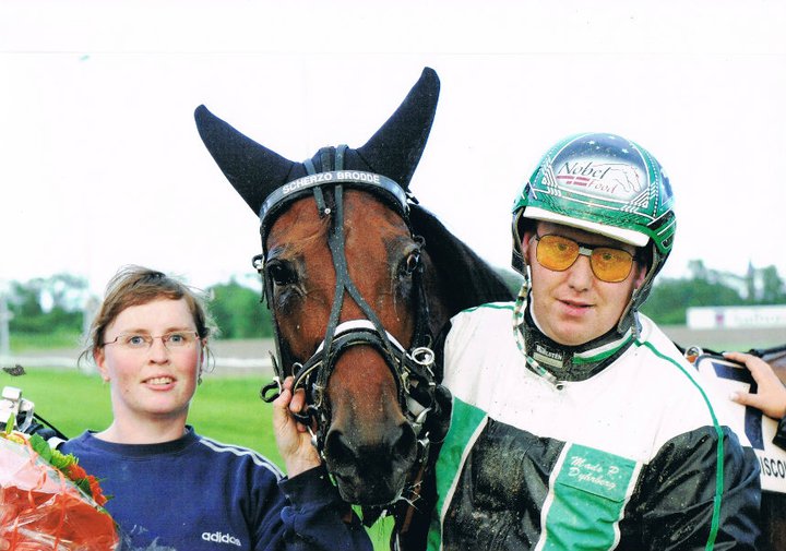 Mads P Dyhrberg