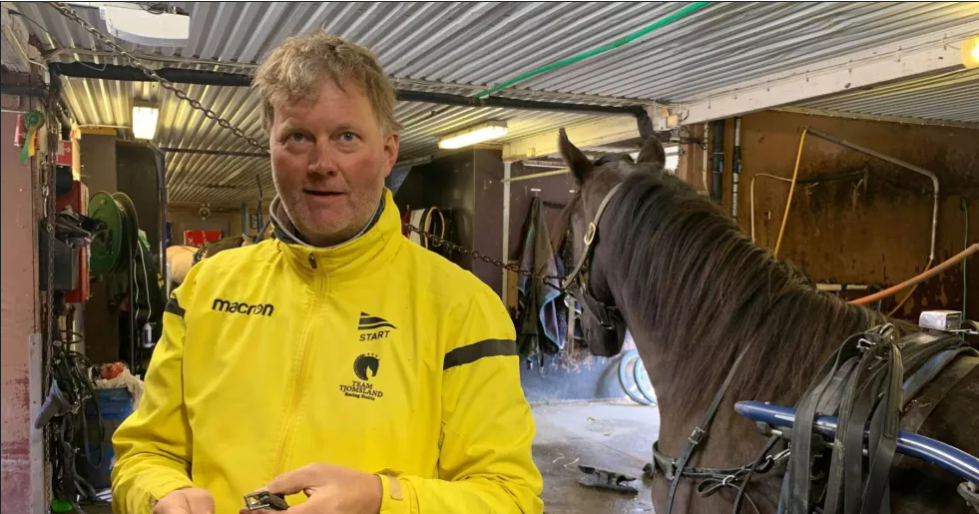 Udland – Uvedkommende i stalden Skærmbillede 2023-07-19 141126