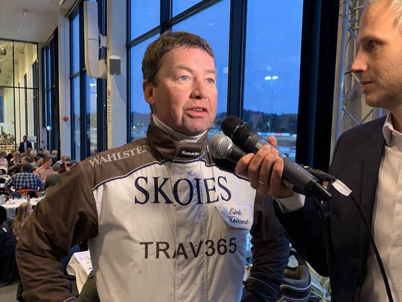 Topkusk i jorden - Vognen fløj i vejret Høitomt
