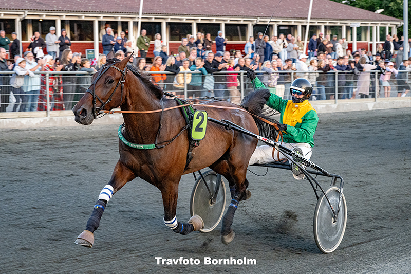 Bad Shadow med Oliva Munk 29 juli 2025 Fotograf Torben Ager Travfoto Bornholm TKA 7890