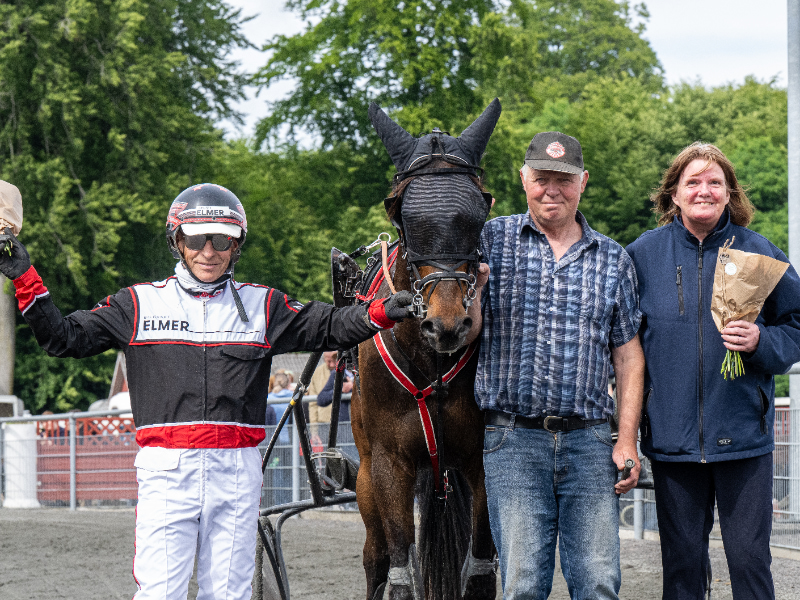 Hazard Hjortshoej med Niels Kristian Hansen 5 juni 2026 Fotograf Torben Ager Travfoto Bornholm TKA 4537 800x600 1