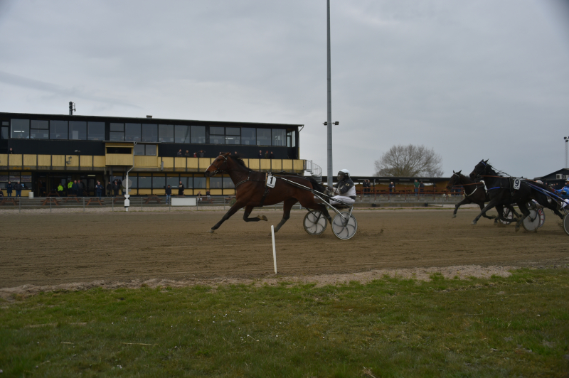 Hurricane B gedal 260412