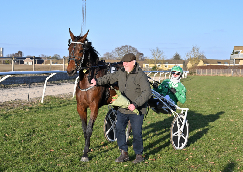IENA DOWNS NZ9 4804