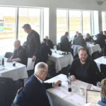 Hestevæddeløbsporten skal tjene flere af sine egne penge junckerbane